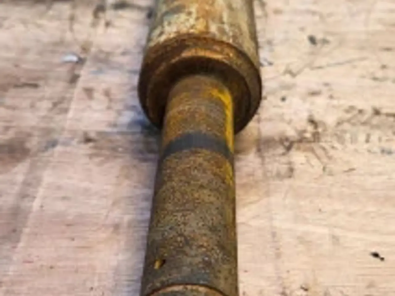 Billede 4 - New Holland LB110 Afstandsstykke 85801088