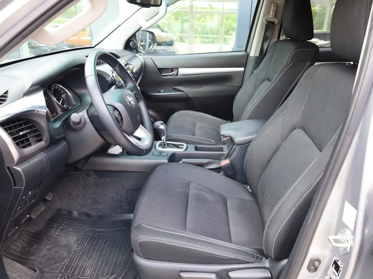 Billede 2 - Toyota HiLux 2,8 D T4 Invincible Db.Kab aut.