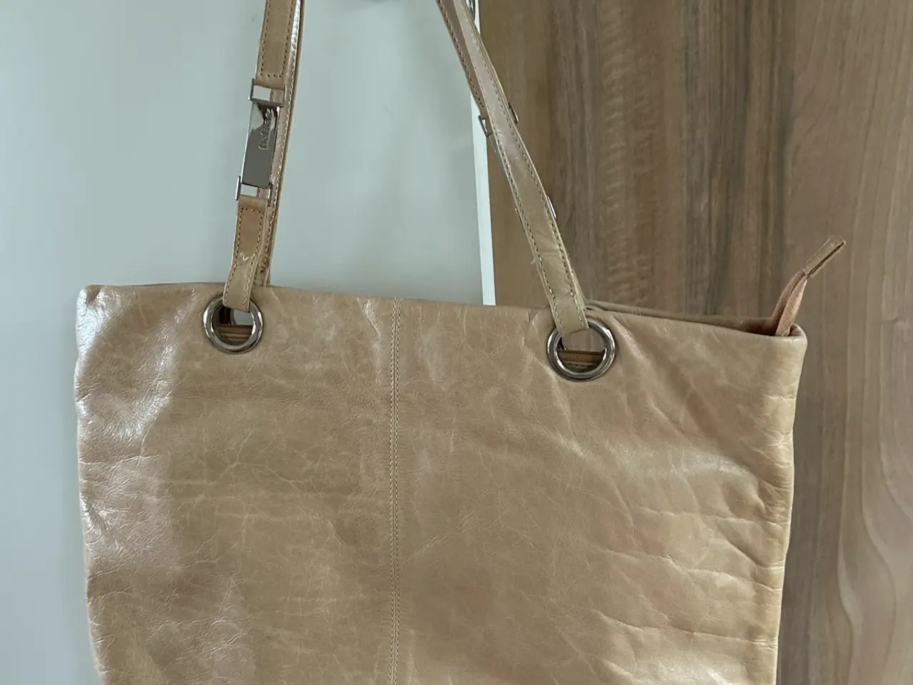 Billede 5 - Belsac skuldertaske i beige læder