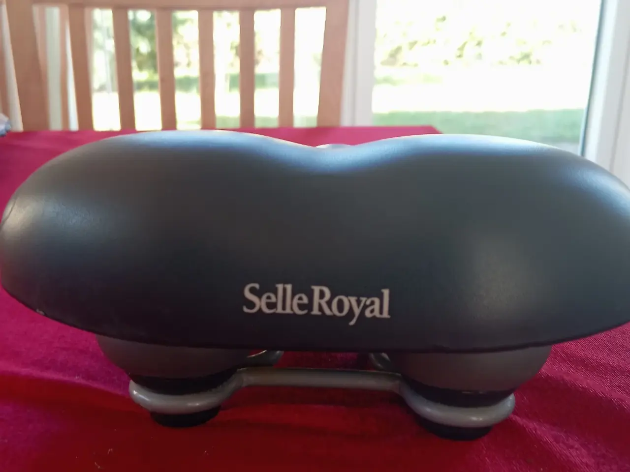 Billede 2 - Selle Royal Cykel saddel til dame cykel.
