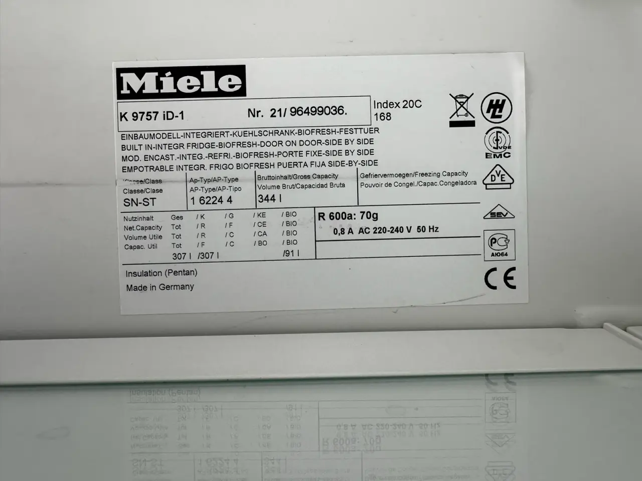 Billede 1 - Miele indbygningskøleskab klar til brug.
