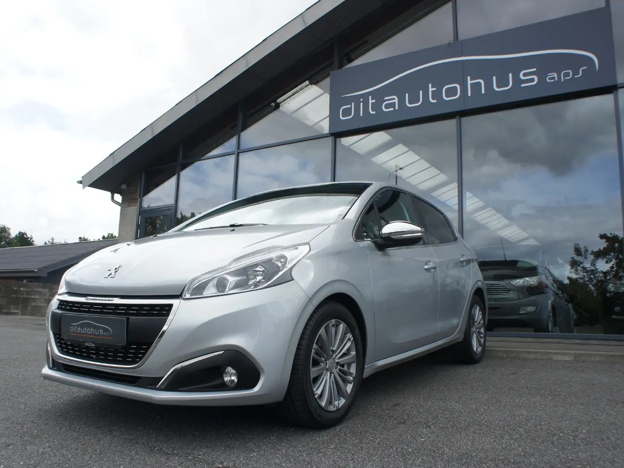 Billede 2 - Peugeot 208 1,6 BlueHDi 100 Allure