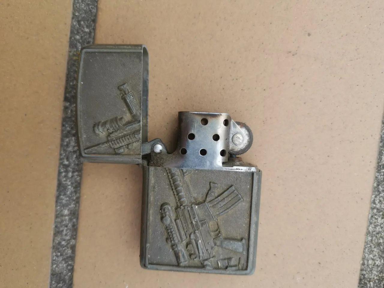 Billede 3 - FH Flame ligesom Zippo Lighter med maskinegevær