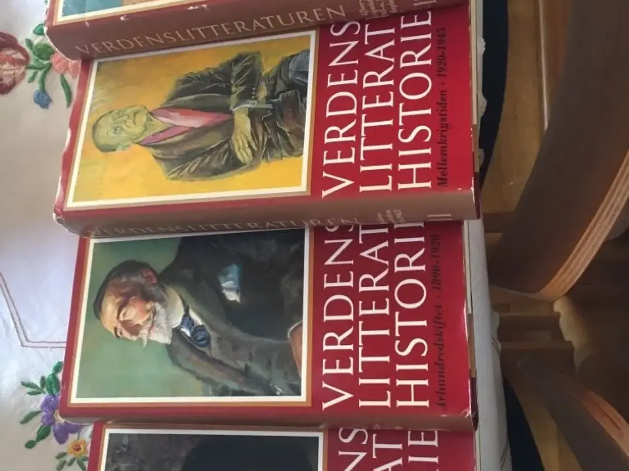 Billede 4 - Verdens Litteraturhistorie. Giv bud.