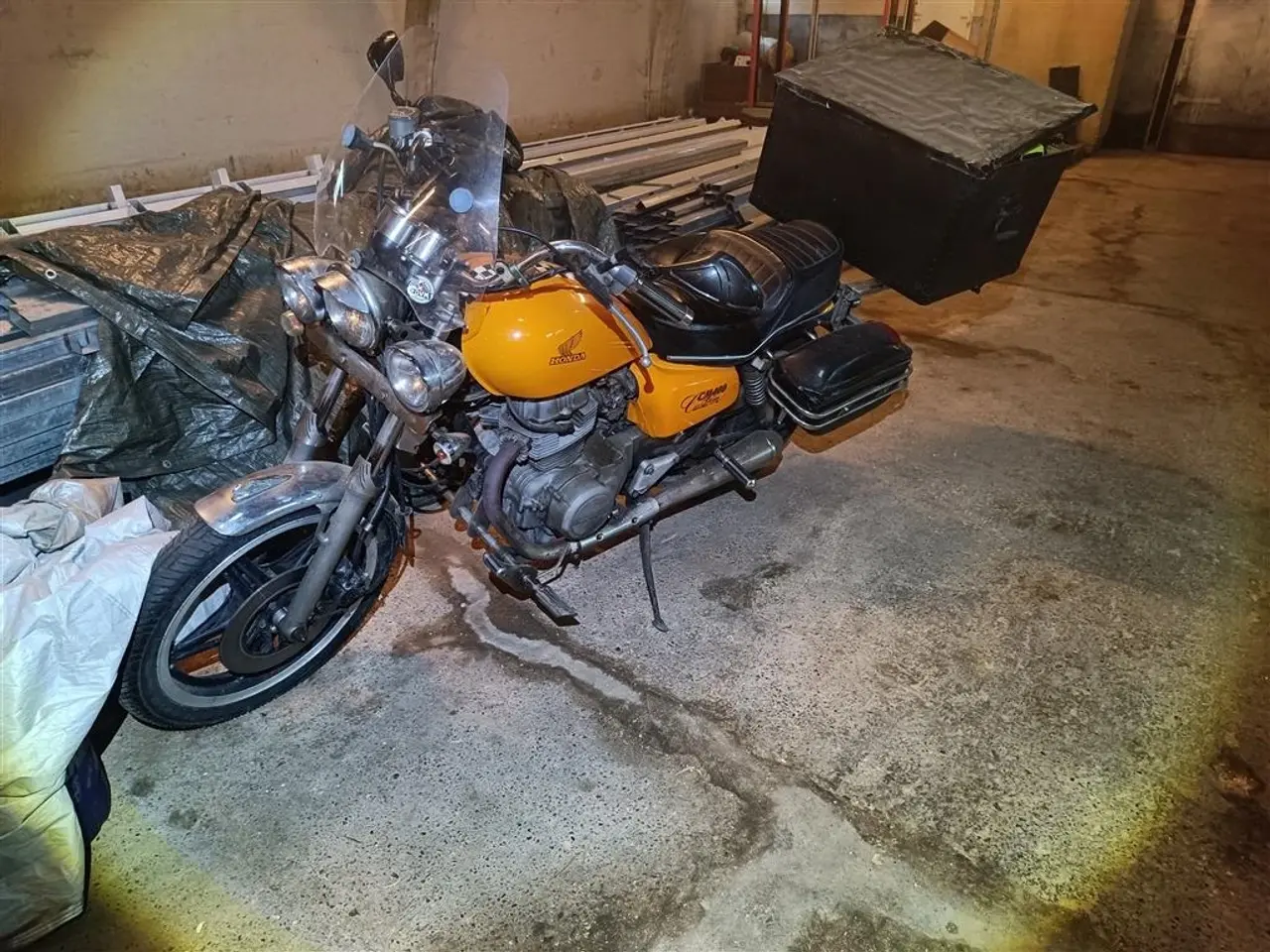 Billede 1 - Honda cm 400 Custom (momsfri)