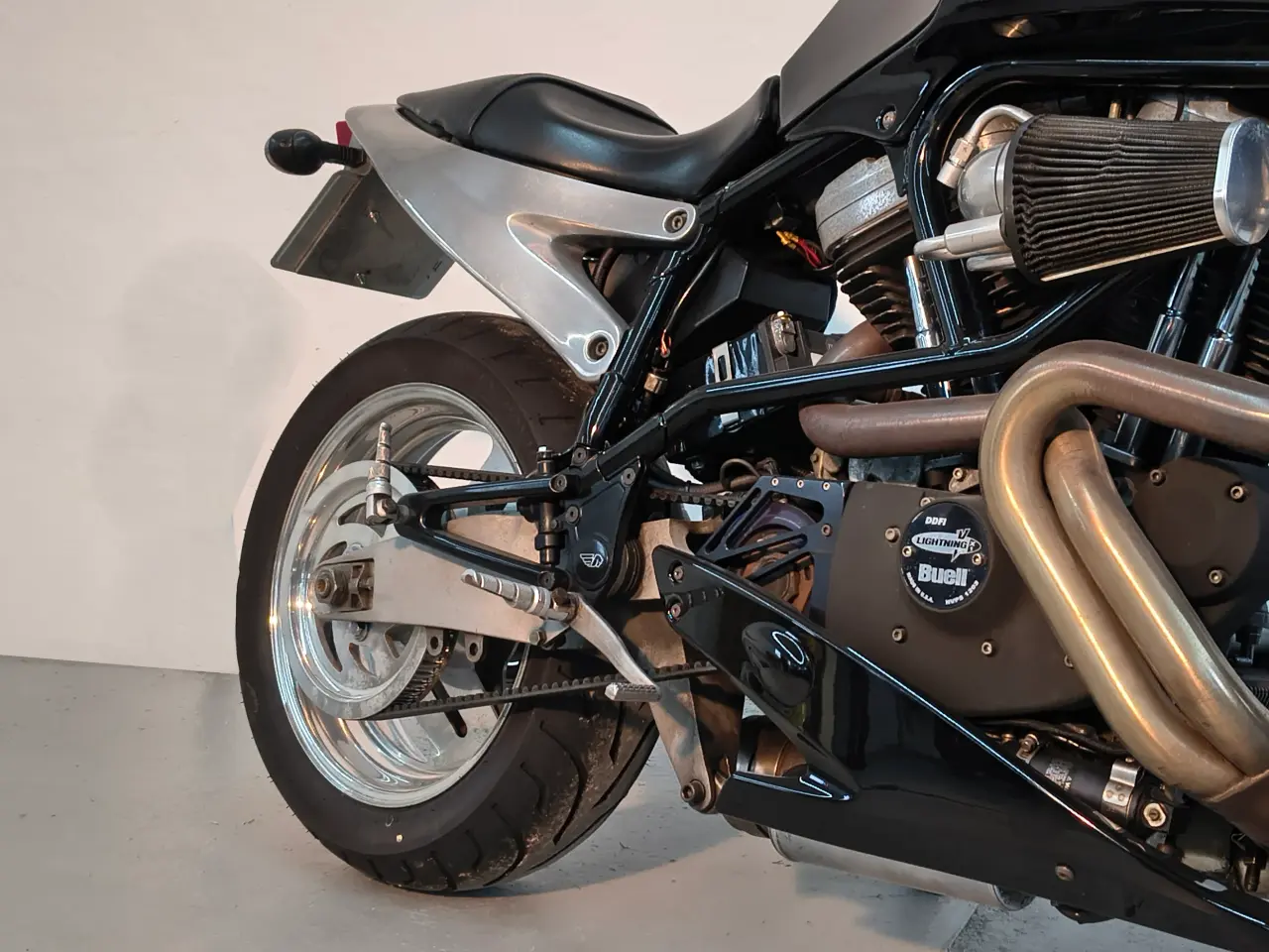 Billede 5 - Flot og velholdt tubeframe 2000 Buell X1 Lightning