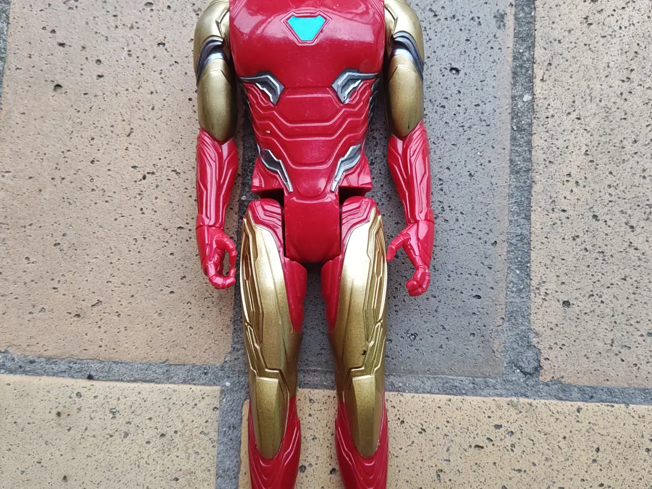 Billede 1 - Marvel Titan Heroes Iron Man Figur - ca. 30cm
