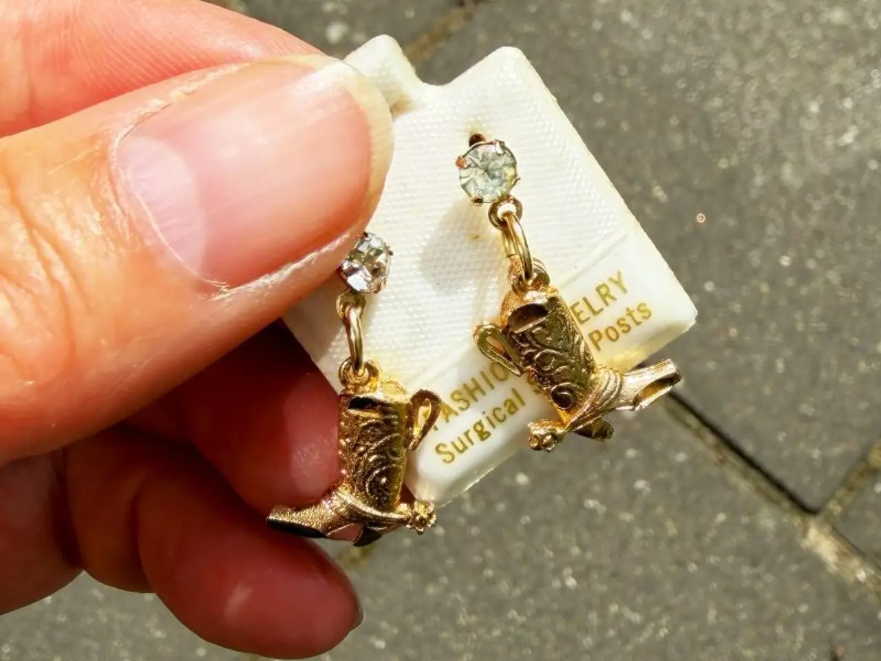 Billede 3 - Gyldne øreringe med bling. Cowboystøvler. Nye!
