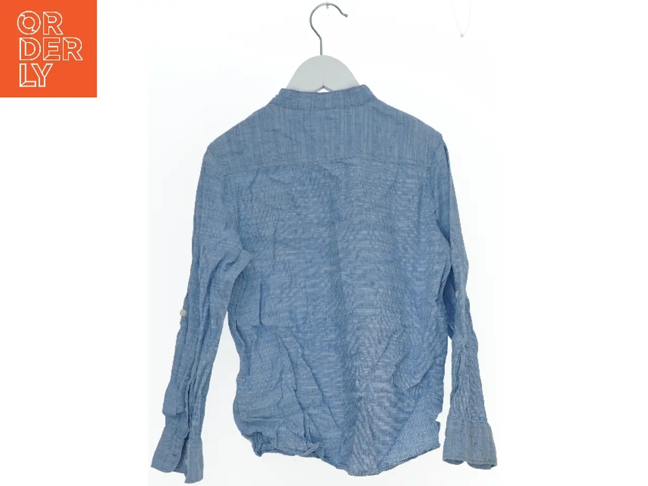 Billede 2 - Lyseblå skjorte med lange ærmer fra H&M (str. 134)