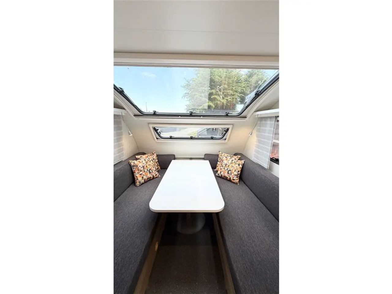 Billede 8 - 2018 - Adria Action 361 LH   Enkeltsenge-Mover-Telt