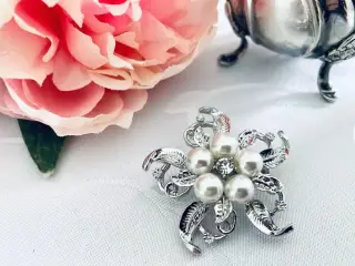 Broche