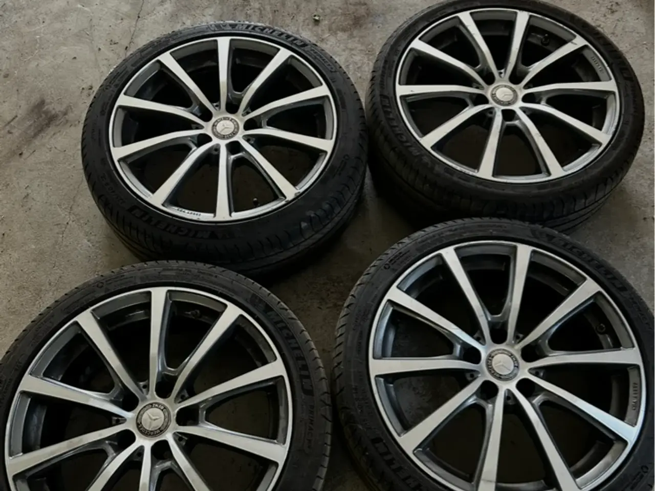 Billede 1 - Fælg med michelin dæk5*112 