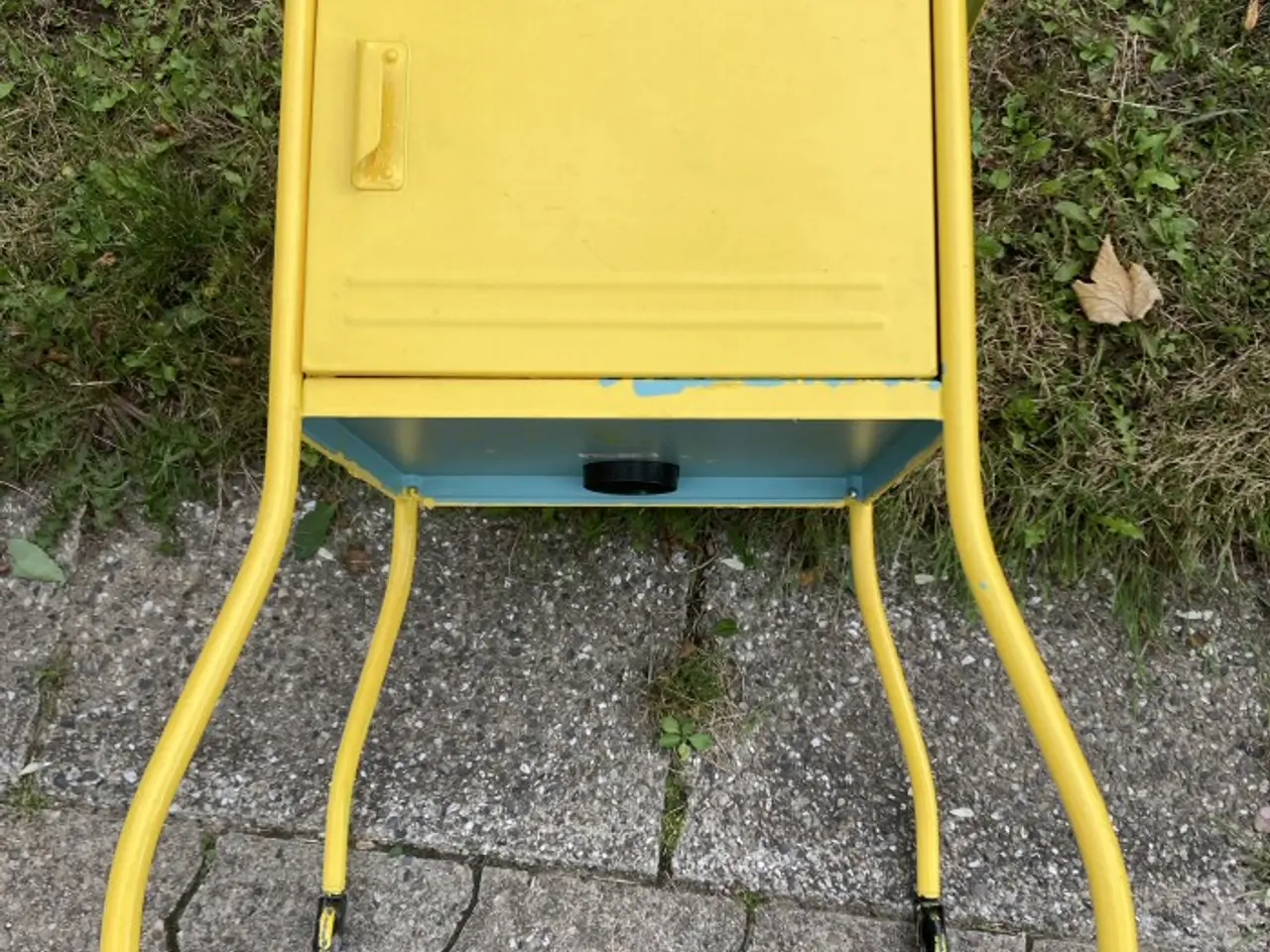 Billede 3 - IKEA – Vettre – metalbord