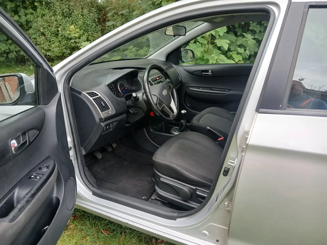 Billede 8 - Ganske pæn og fornuftig Hyundai i20 søger nu ejer.