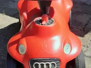 Mini Audi gå bil
