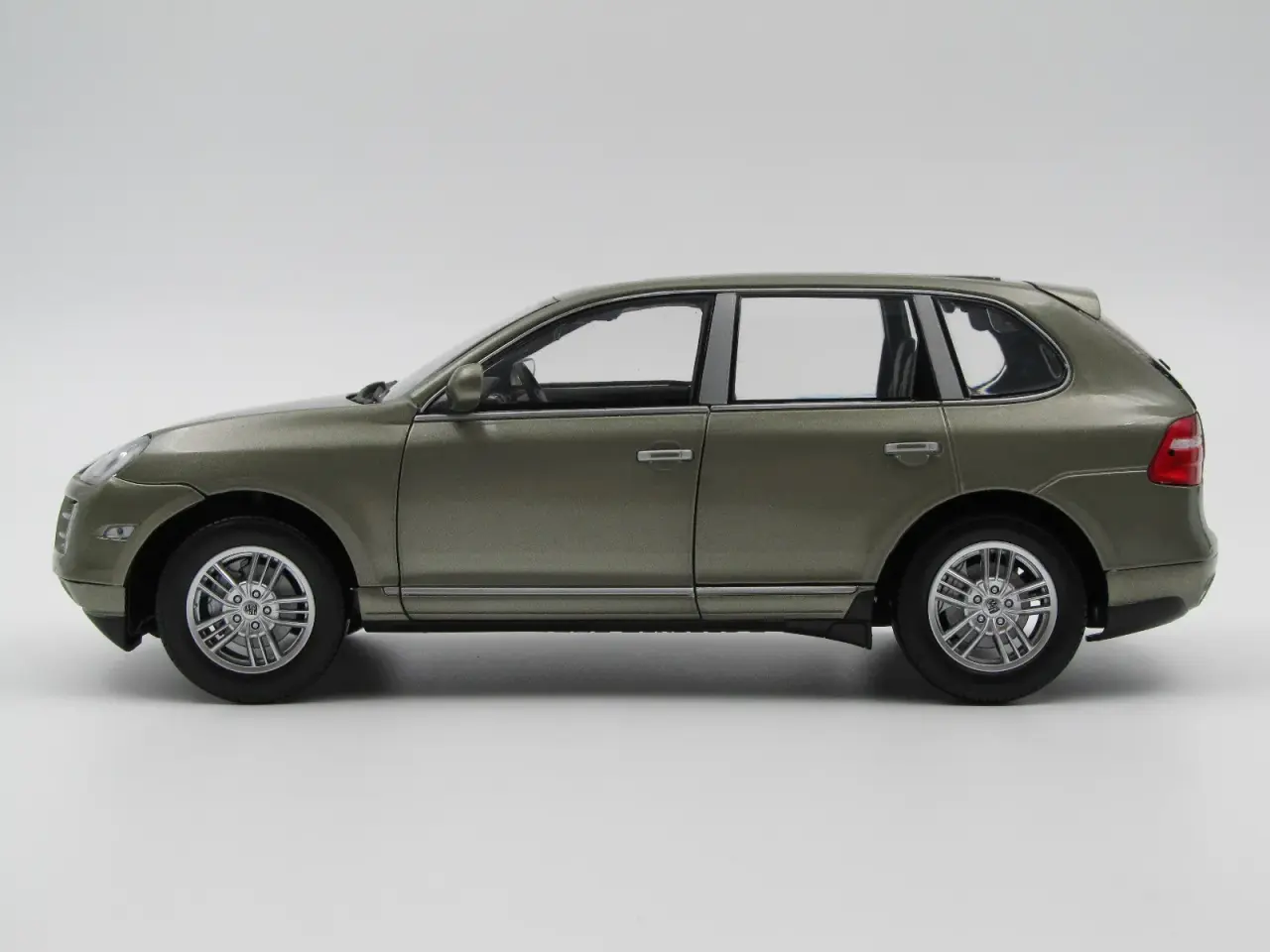 Billede 3 - 2002  Porsche Cayenne S 1:18