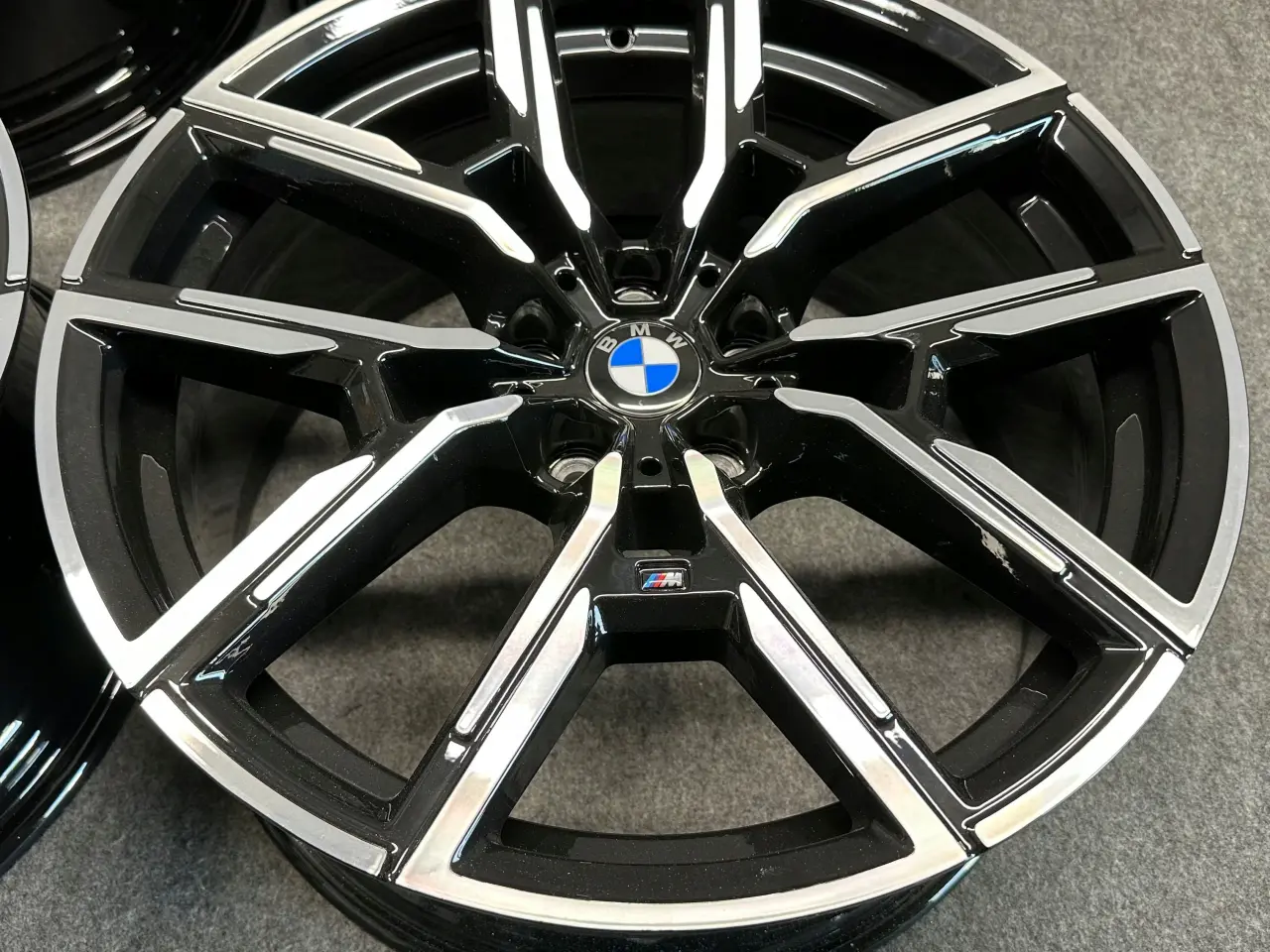 Billede 4 - ALUFÆLGE BMW i4 G26 19 859M 8,5J og 9J x 19"