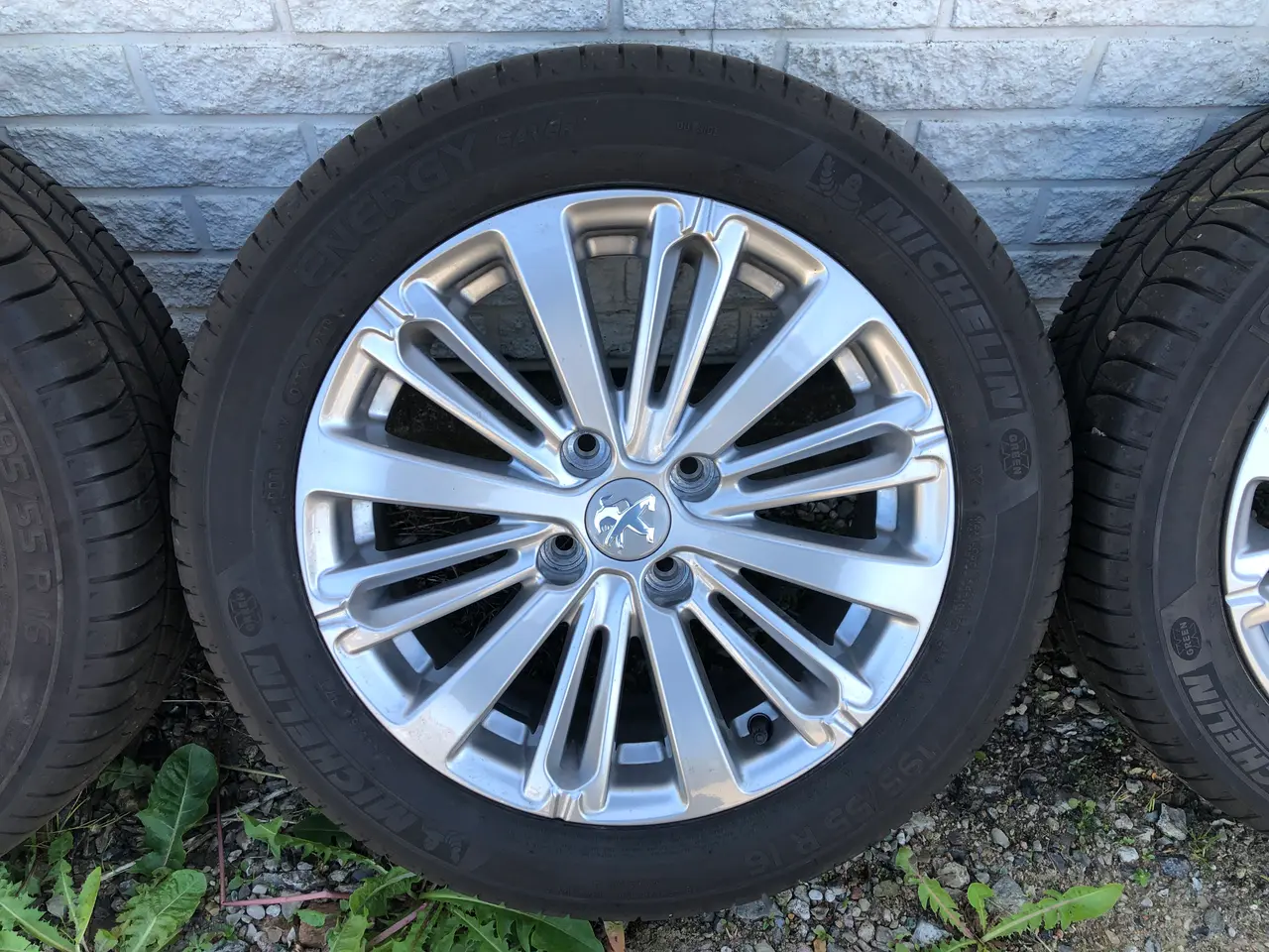 Billede 2 - Peugeot 208 fælge som nye