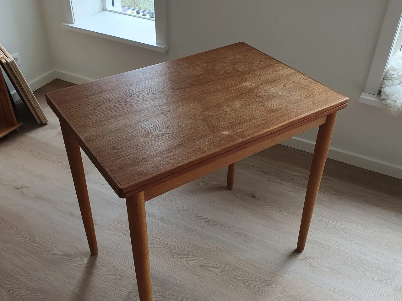 Billede 8 - Spise/skrivebord i teak med messingbeslag
