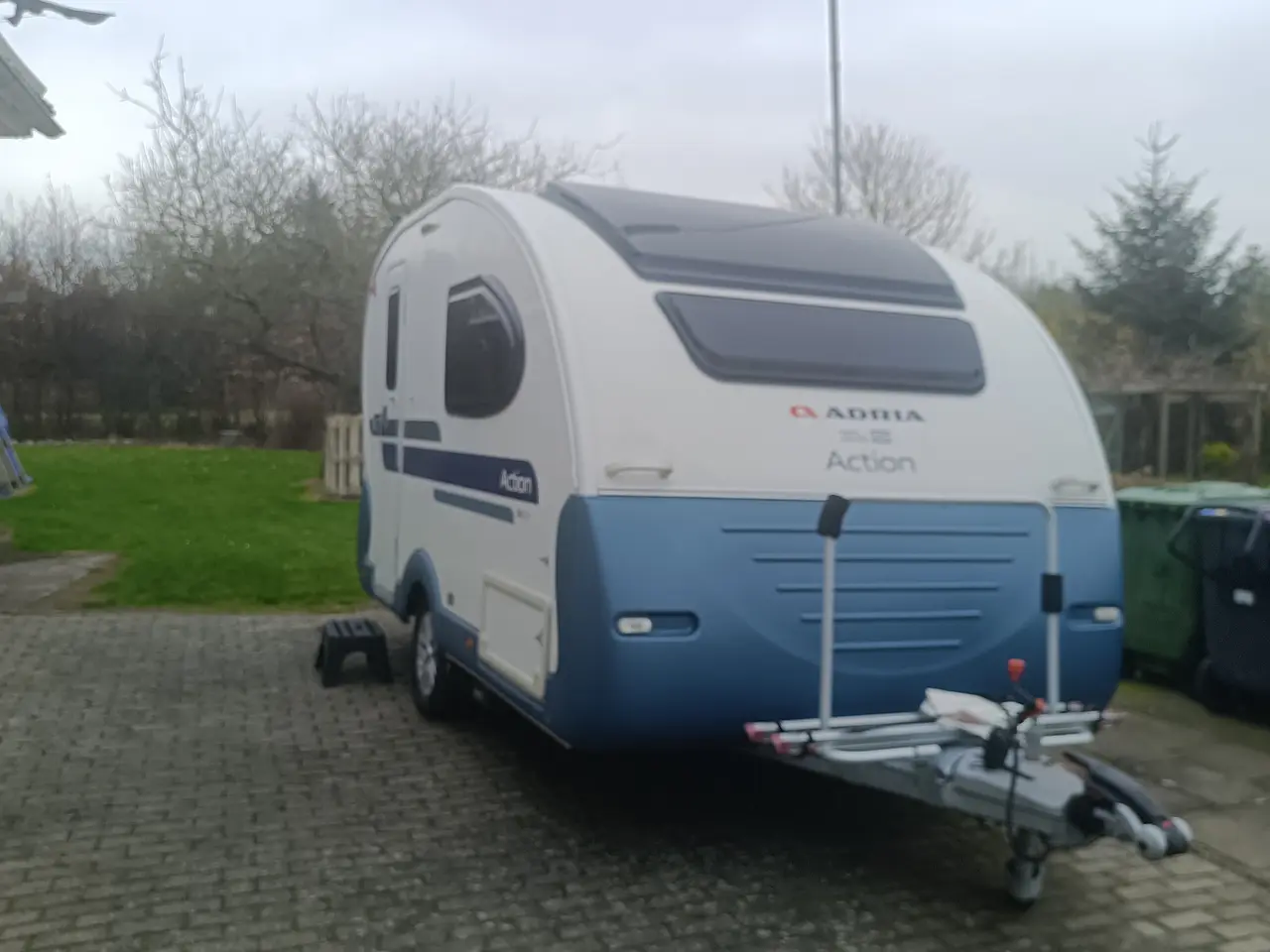 Billede 2 - Adria Action 361 LH 2016 — m. Truma Mover fortelt.