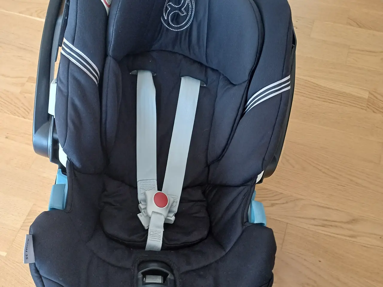 Billede 1 - Fin babyautostol. Er i Skalborg ved Ålborg