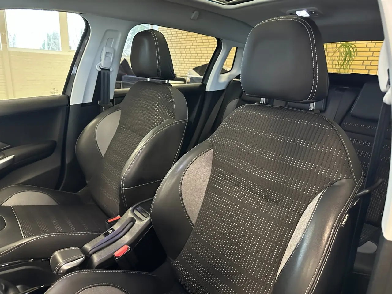 Billede 10 - Peugeot 2008 1,2 PureTech 110 Prestige Sky