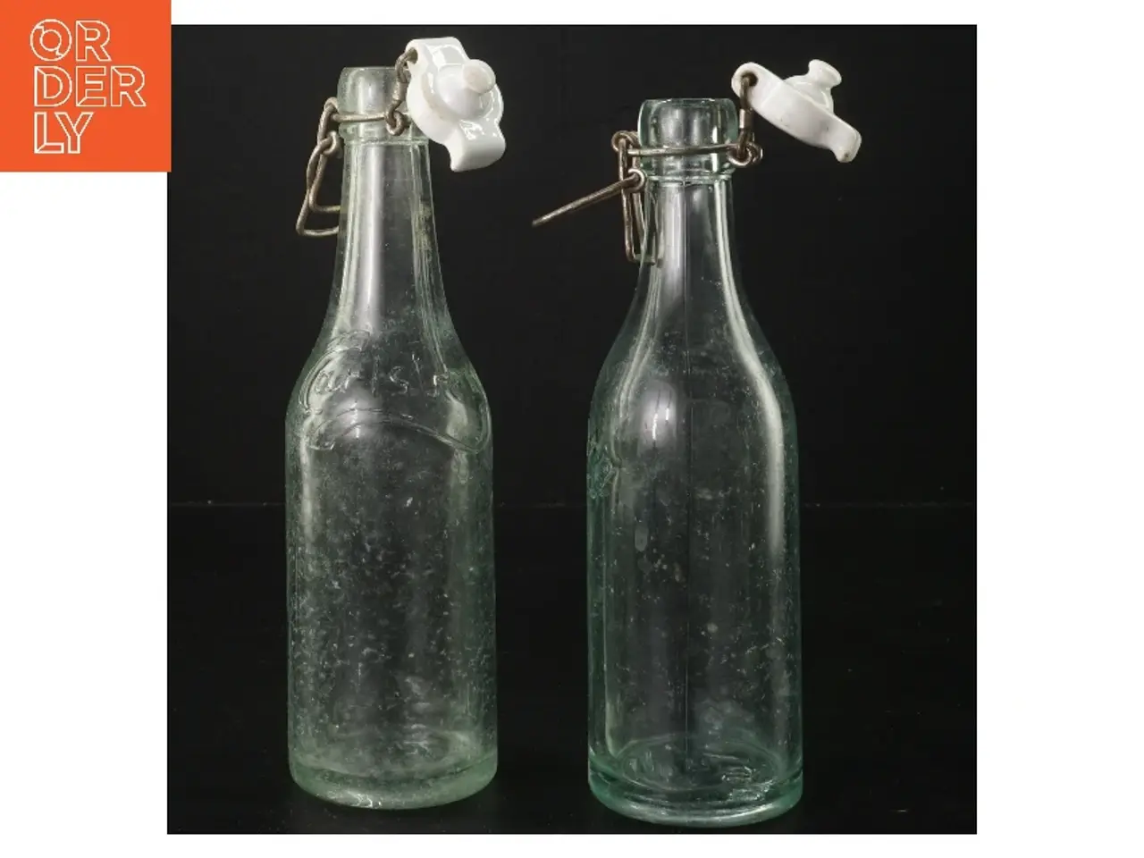 Billede 3 - To gamle glasflasker med lukning fra Tuborg (str. 21 cm)