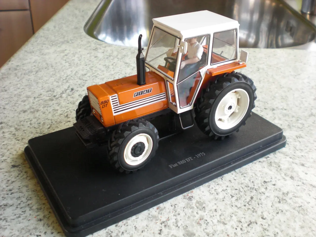 Billede 1 - Modeltraktor Fiat 880 DT