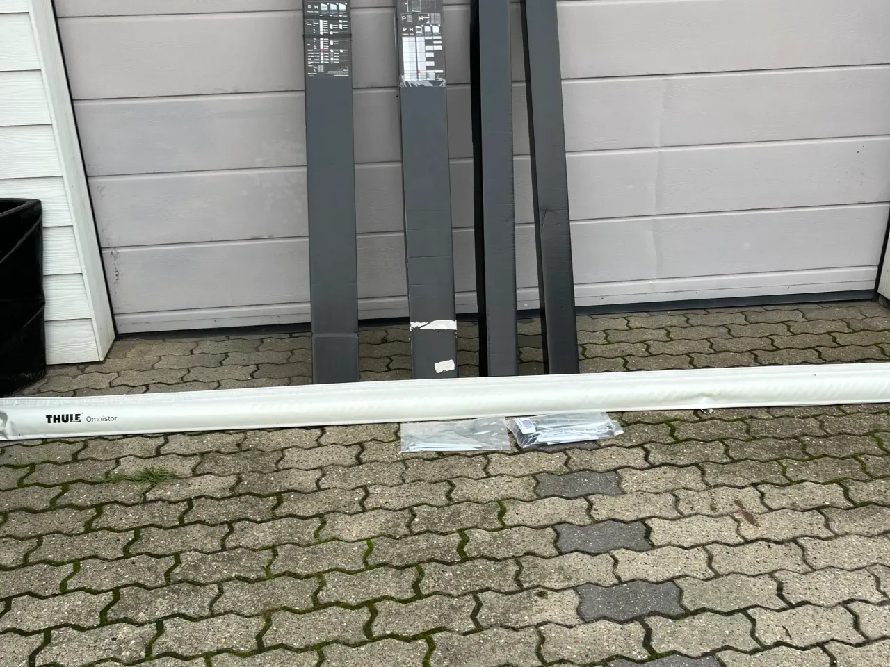 Billede 1 - Thule Omnistor 1200/375 posemarkise med sider, grå