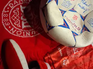 Fodbold samt tilbehør