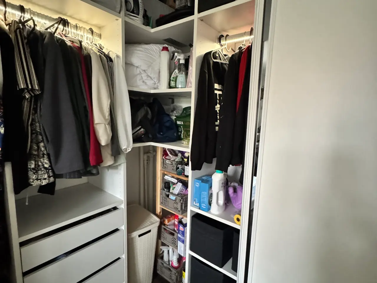 Billede 3 - JKE Design specialtilpasset garderobeløsning
