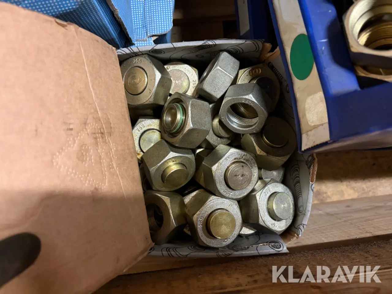 Billede 10 - Lot - Fittings, filterhuse, propper til lynkoblinger og kuglehaner - 1 palle