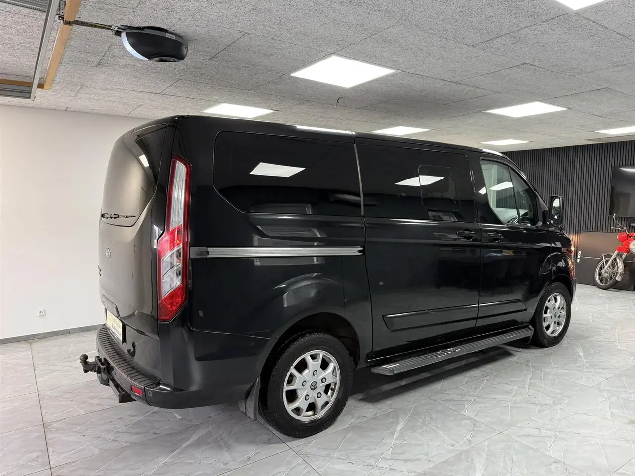 Billede 4 - Ford Tourneo Custom 300 L 2,2 TDCi Titanium 125HK 6g