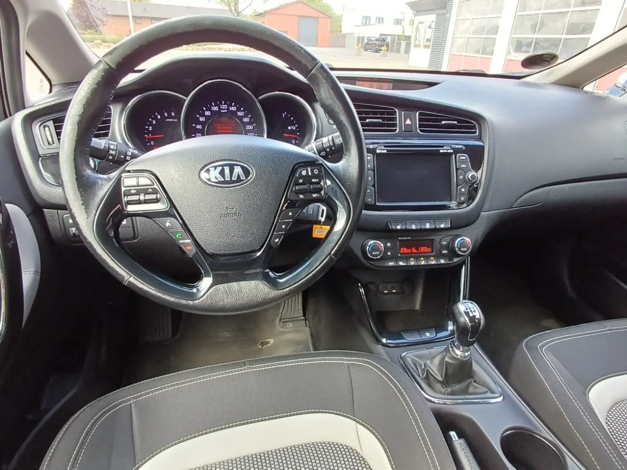Billede 14 - Kia Ceed 1,6 CRDi 128 Premium