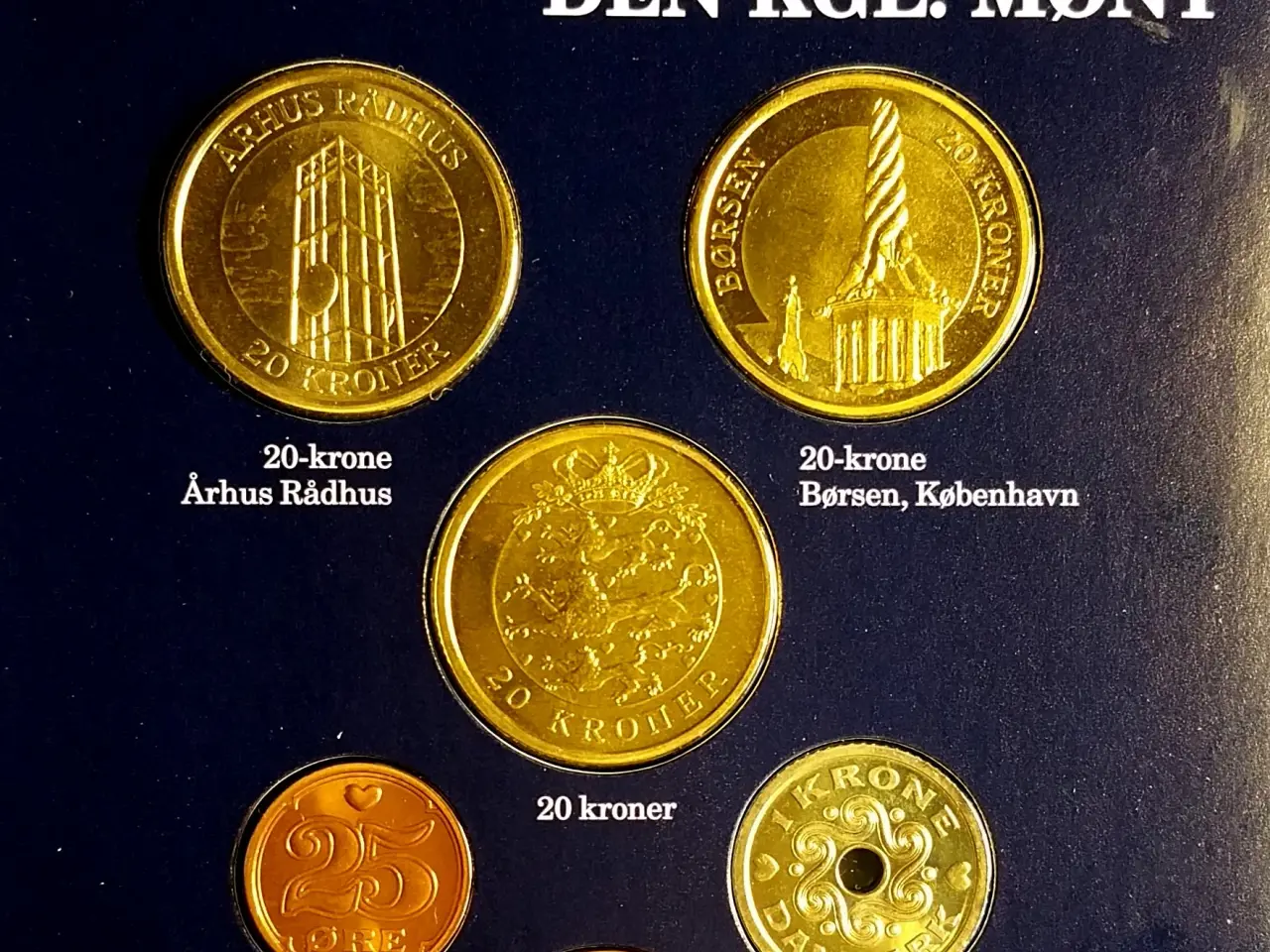 Billede 1 - DET KGL MØNTSÆT 2003 med Børsen, Århus + Alm 20kr