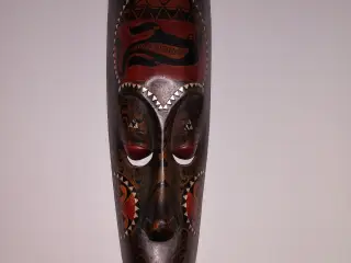 Afrikanske masker i træ