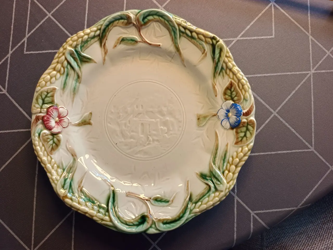 Billede 1 - Antik fransk majolica tallerken