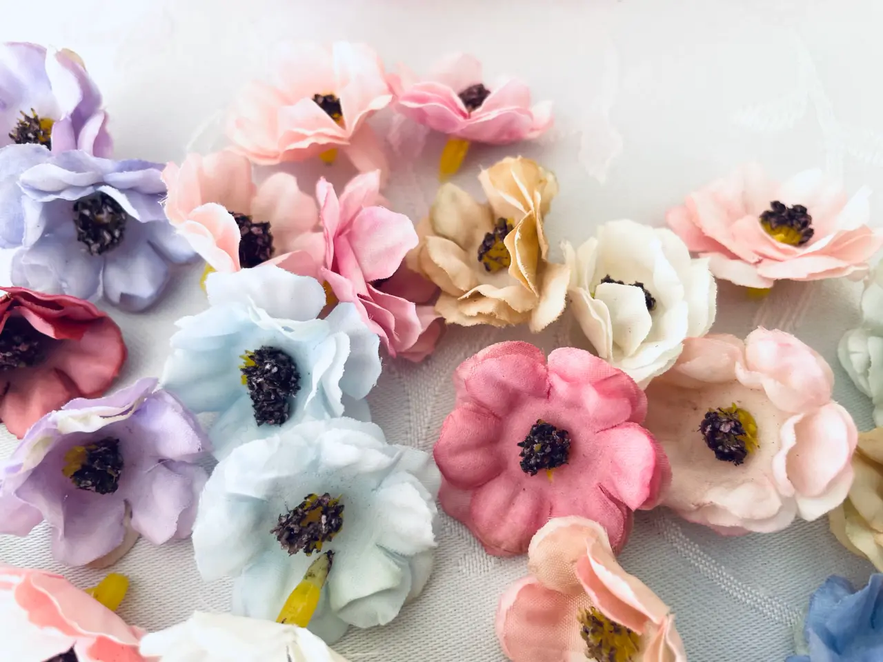 Billede 7 - Små kunstig blomster i forskellige farver