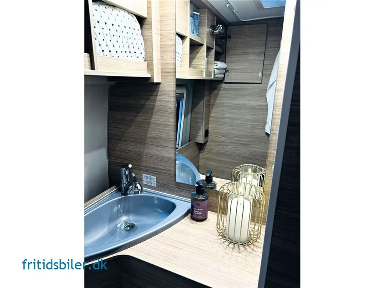 Billede 5 - 2024 - RoadCar R 640 165 Hk   Roadcar 640 Den store rummelige camper med langsgående senge