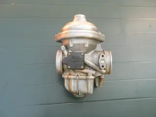 BMW karburator
