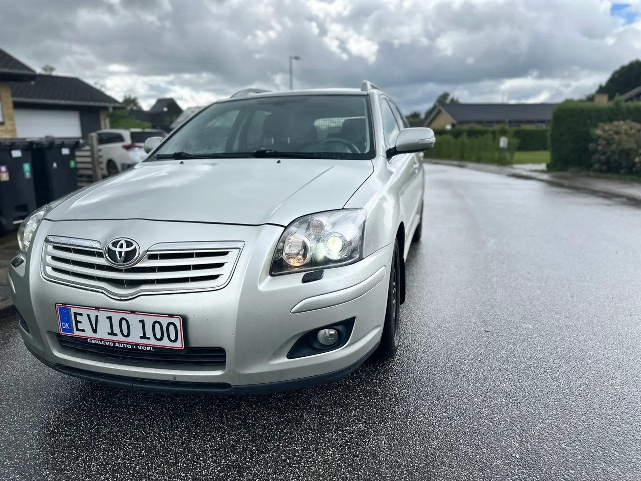 Billede 2 - Toyota Avensis 2.0 D - Leveres NYSYNET 