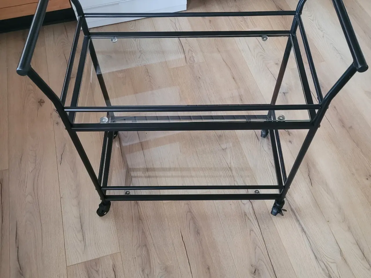 Billede 2 - Sort rullebord med 2 glasplader