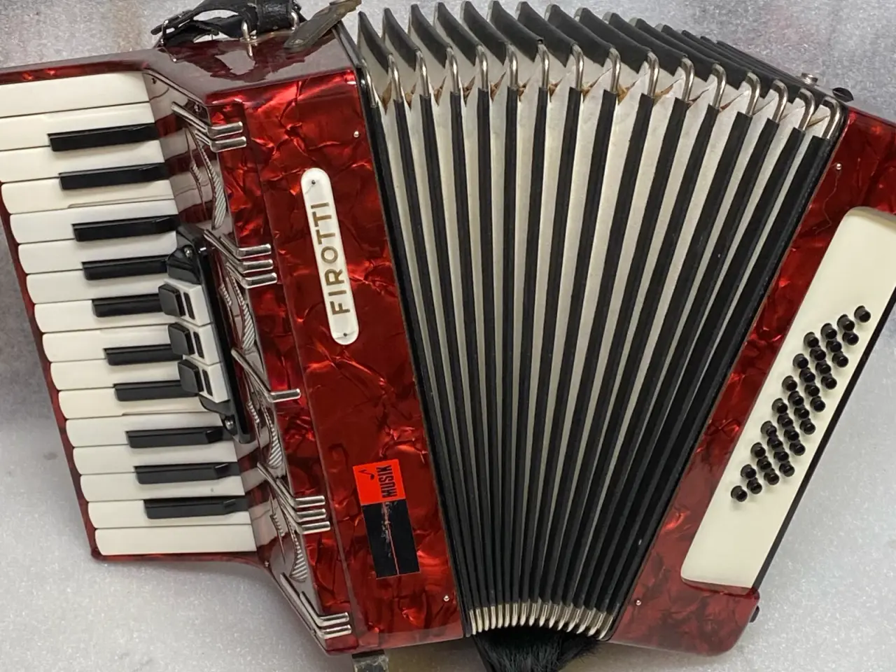 Billede 5 - Firotti harmonika – 2-kor / 3 registre – nyservice