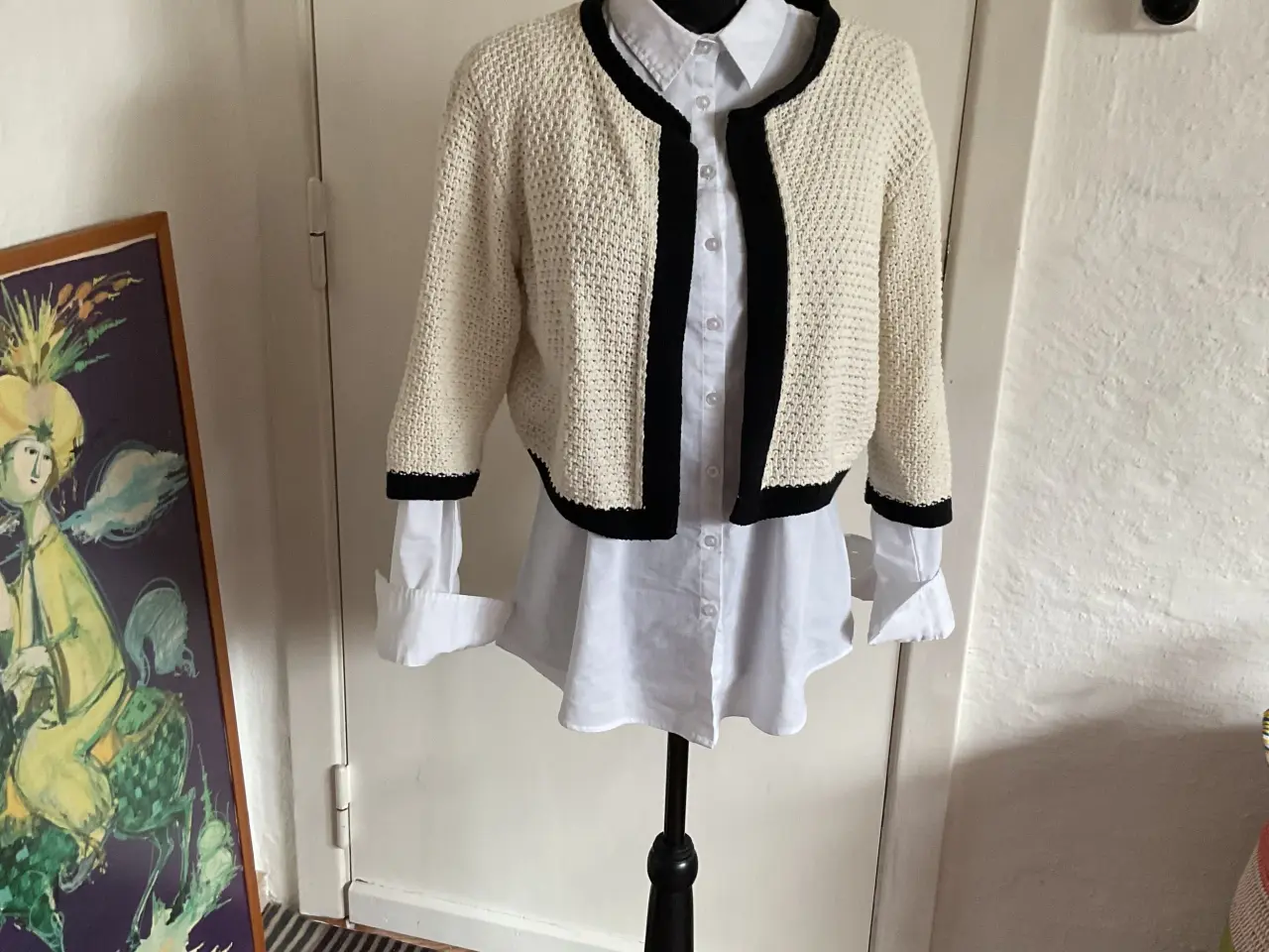 Billede 4 - Ny fin Cardigan, i beige/blå, mrk. XITED, str. 38