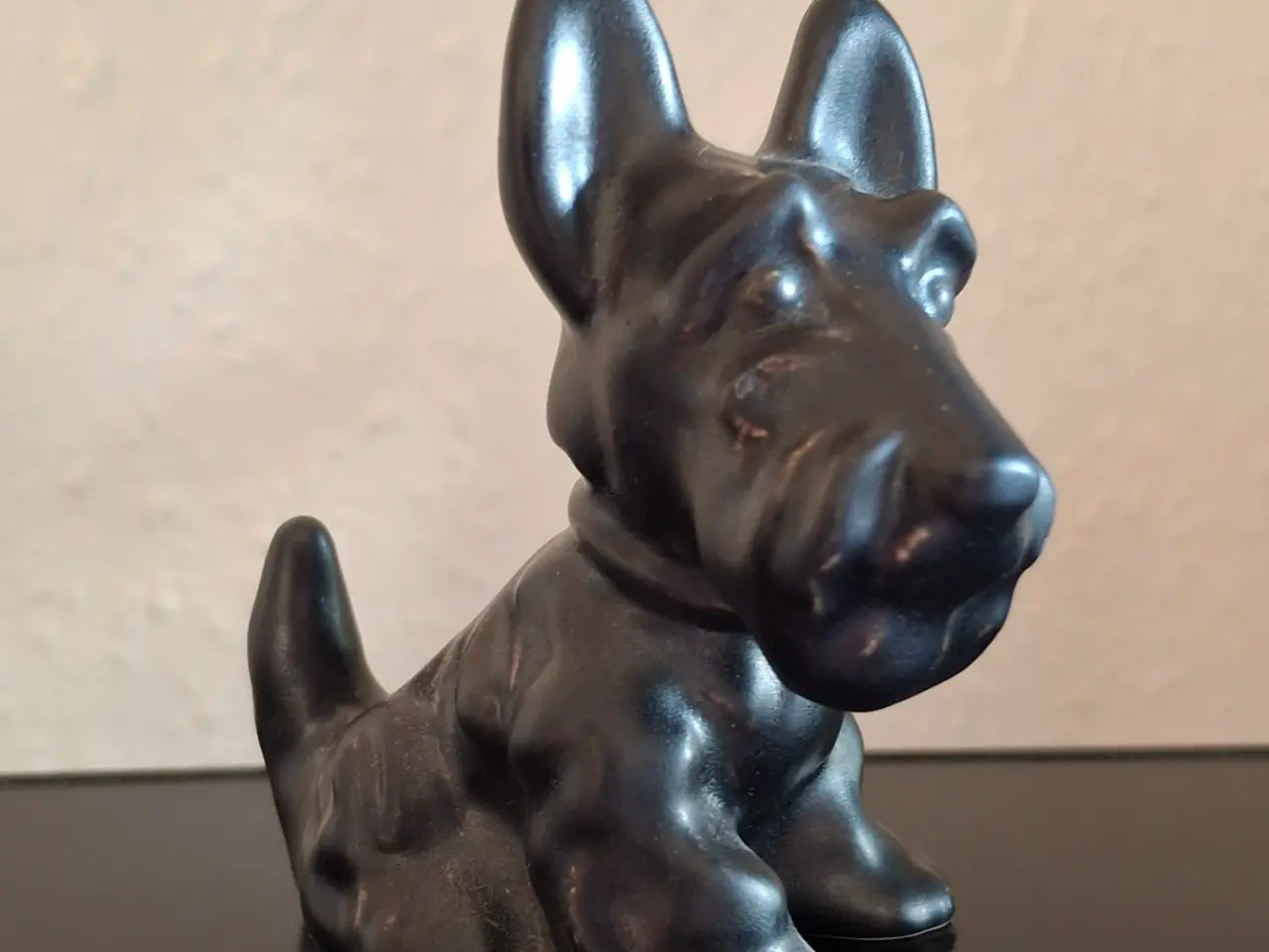 Billede 1 - Bornholms kermik Sort Terrier 