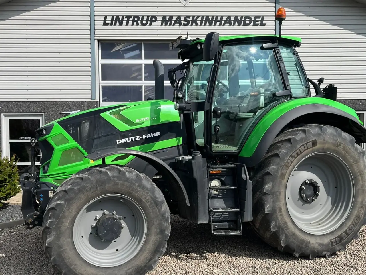 Billede 1 - Deutz-Fahr Agrotron 6215 TTV Med frontlift