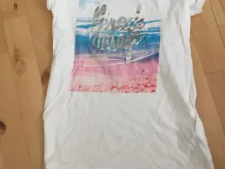 T-shirt sælges
