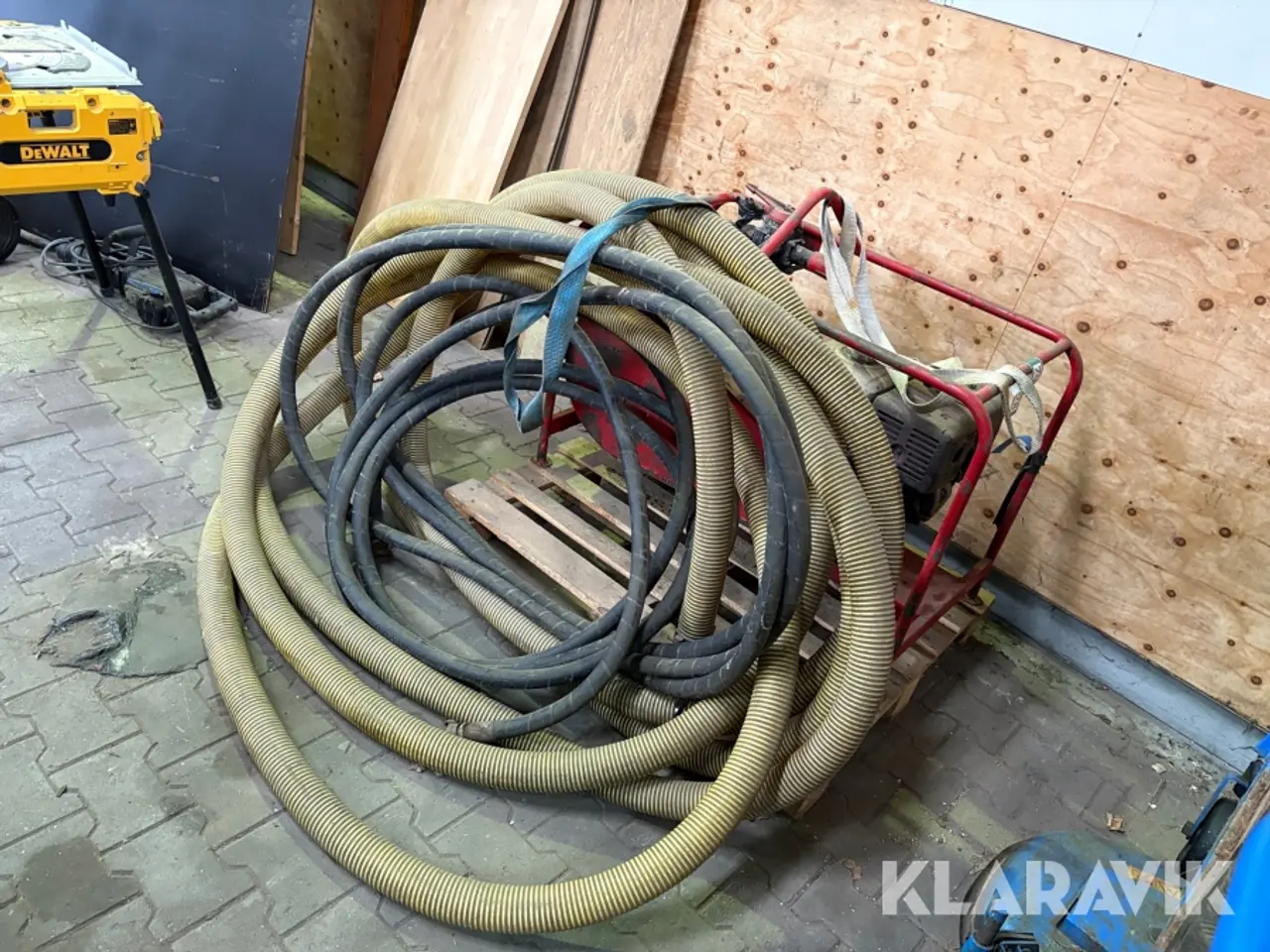 Billede 1 - Vandpumpe - med slanger