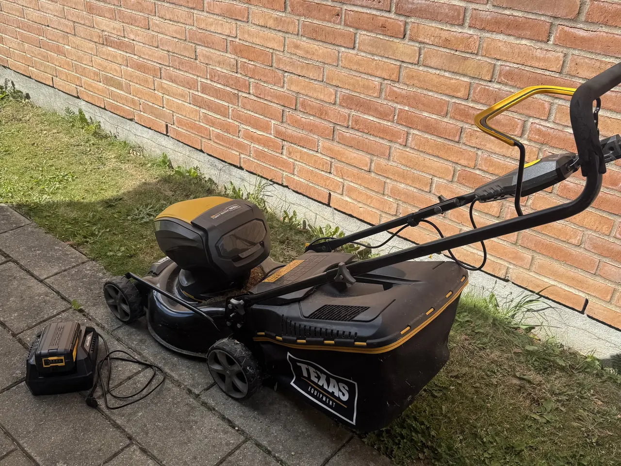 Billede 1 - Texas Razor 4200Li batteri-plæneklipper