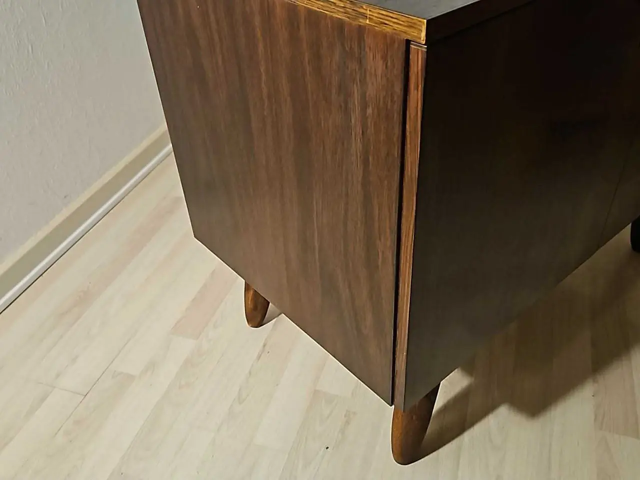 Billede 1 - Palisander skænk I elegant design